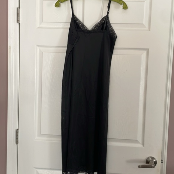 VTG Vanity Fair Black Full Slip Antron III Nylon Size 34 - Picture 2 of 6